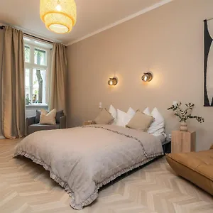 https://6-appartmento-in-centro.find-berlin-hotels.com