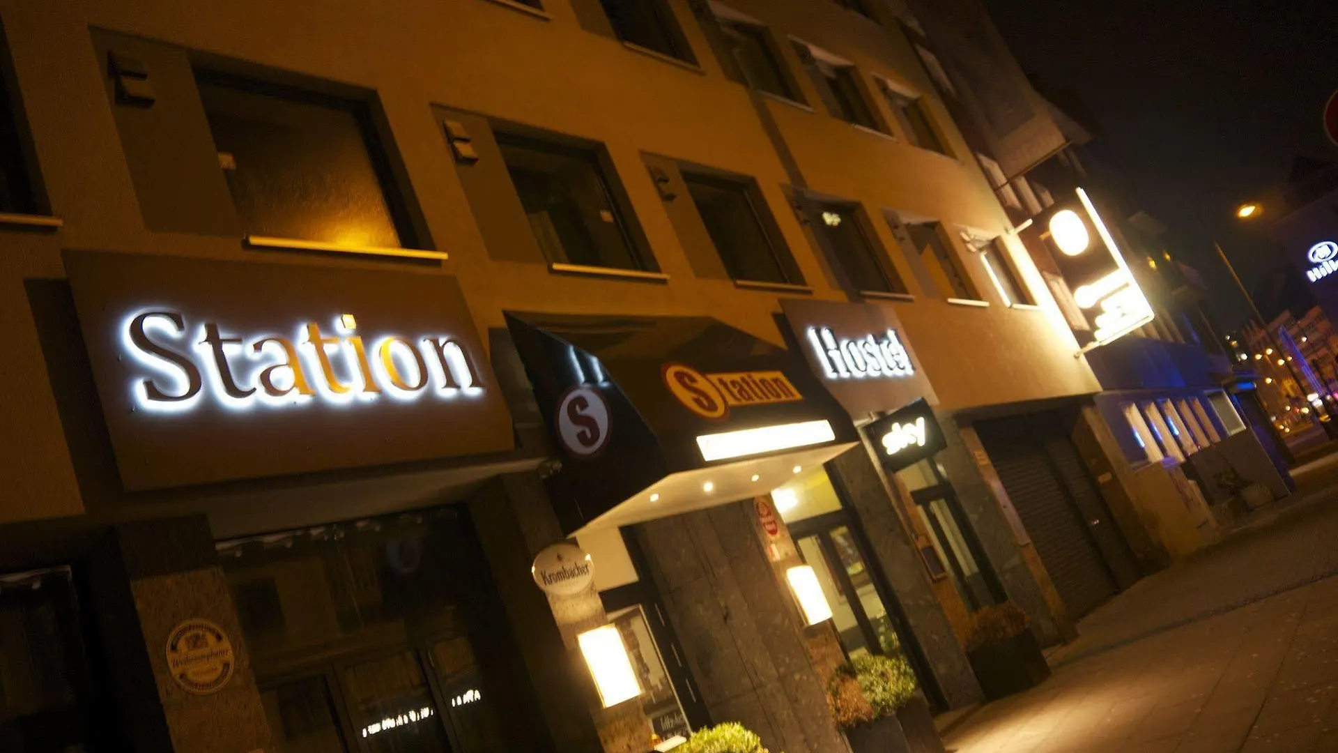 Station - Hostel For Backpackers Cologne Germany