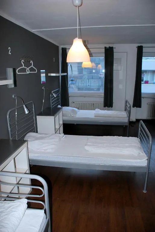 Station - Hostel For Backpackers Κολωνία